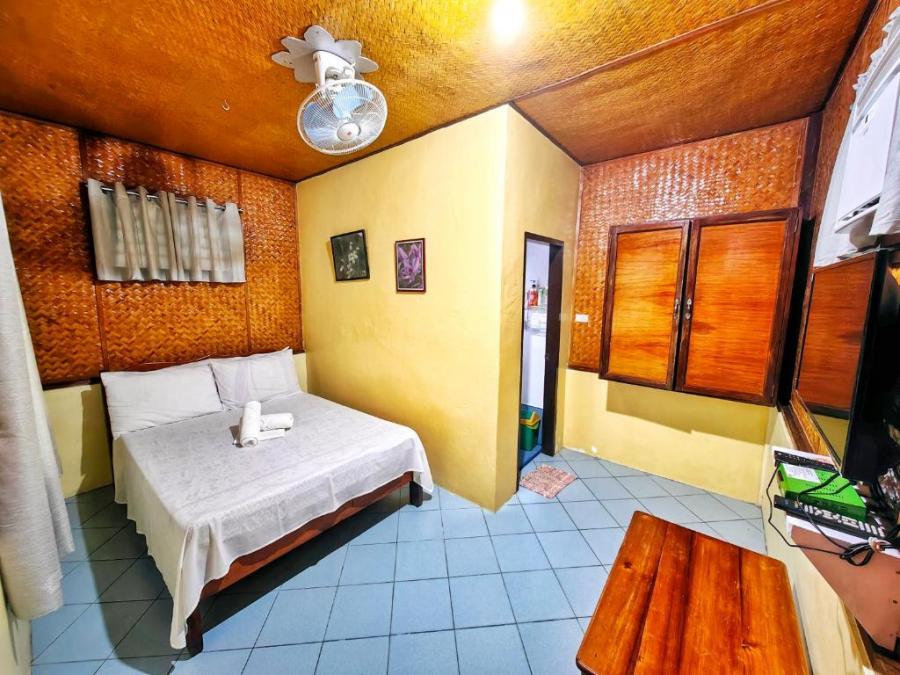 Besaga Beachfront B&B_72937