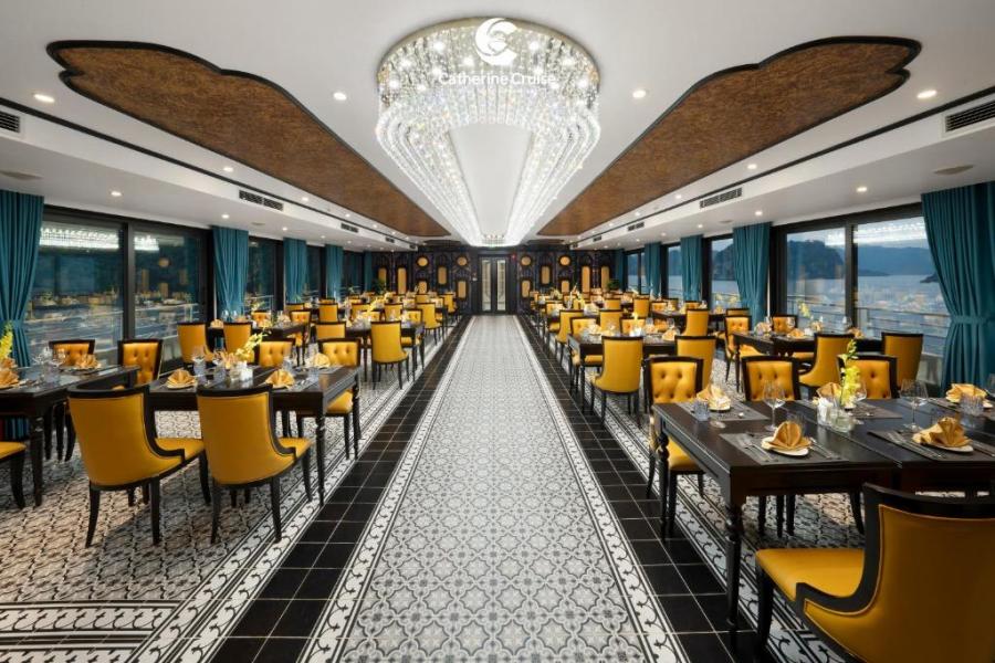 CATHERINE CRUISES_72254 CATHERINE CRUISES_72254