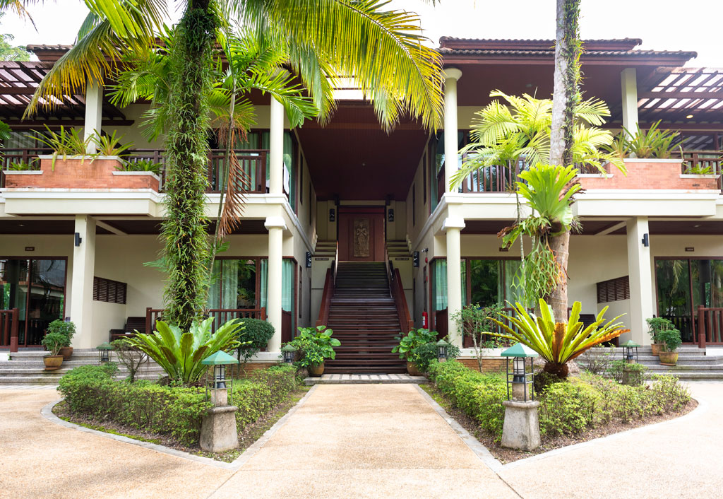 khao-lak-bayfront-resort