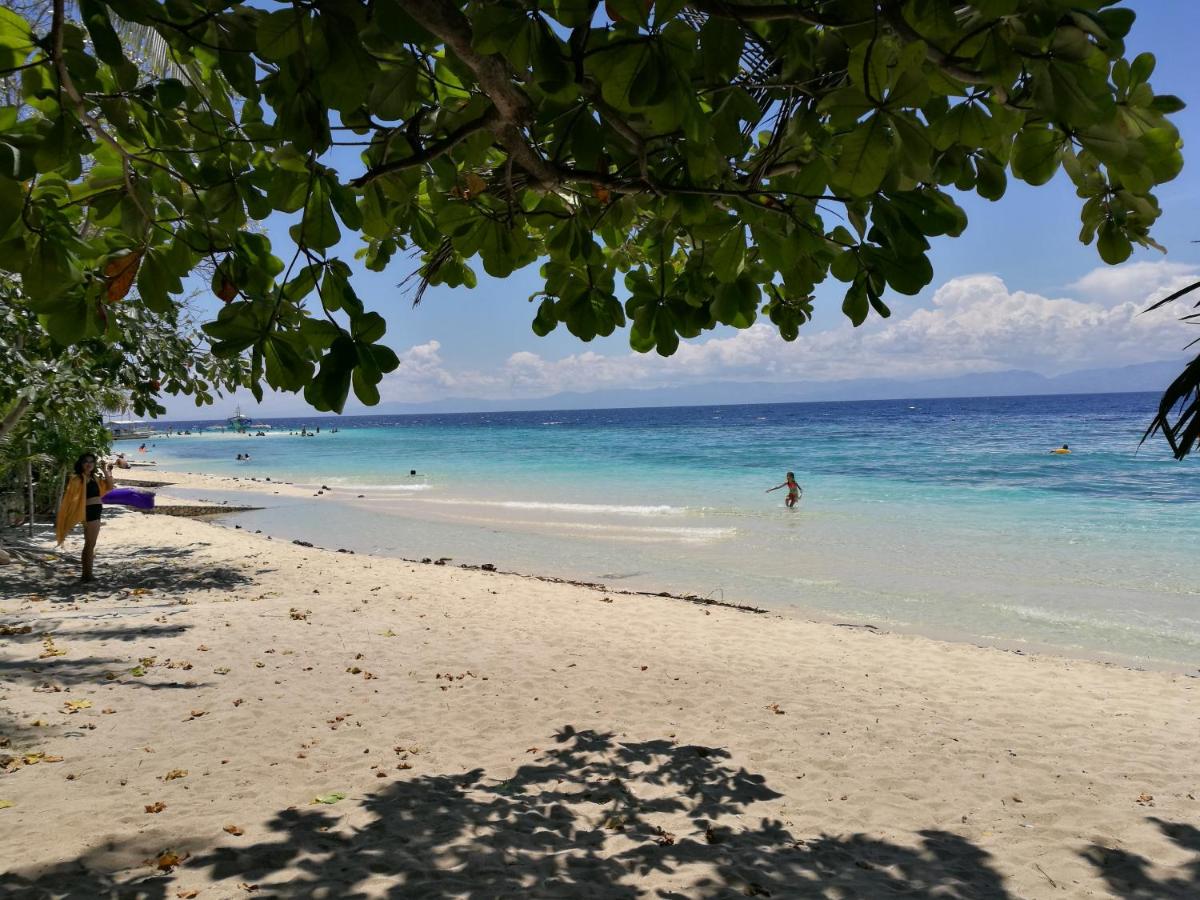 ravenala-resort