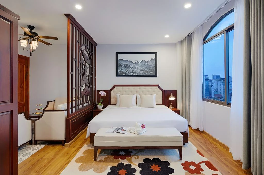 Lotus Central Sai Gon