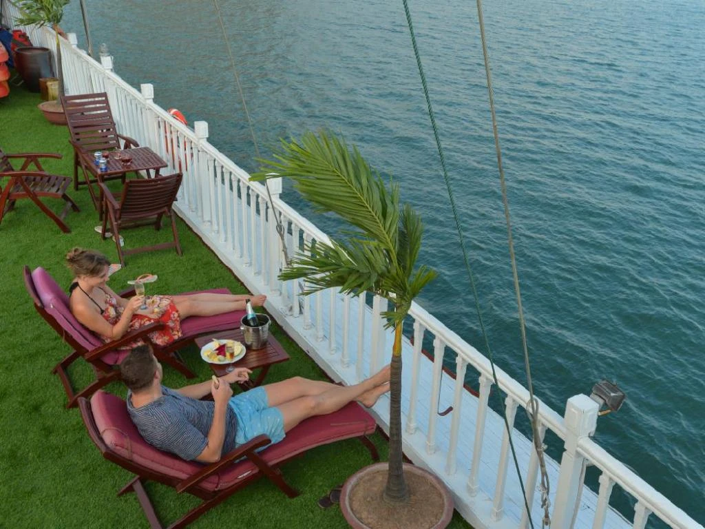 Oasis Bay Classic Cruise