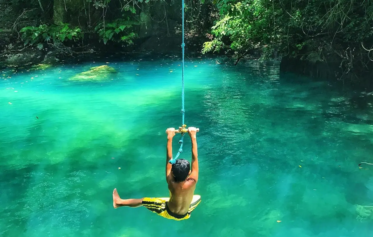 River Kwai Bridge Week 2025 & Kanchanaburi Red Cross Fair – Kulturfestival in Thailand