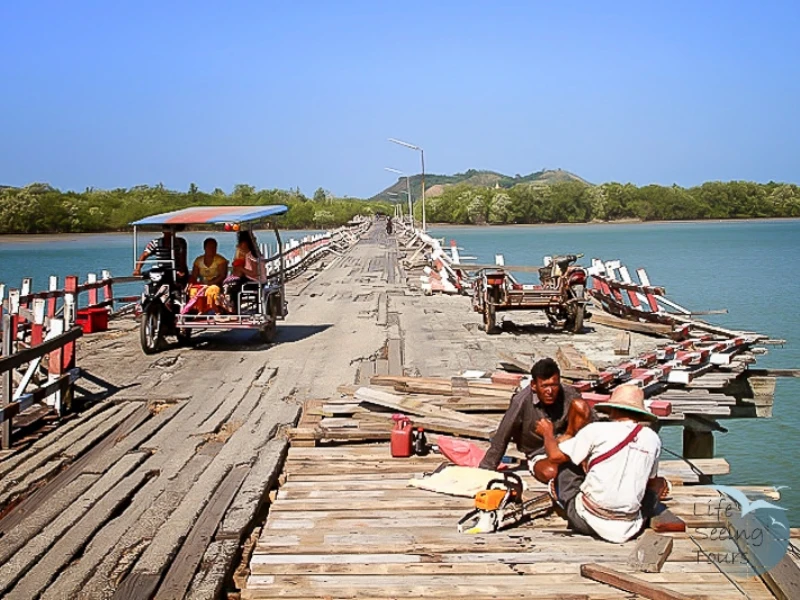 Besichtigen Sie ein Elefantencamp und eine Schule