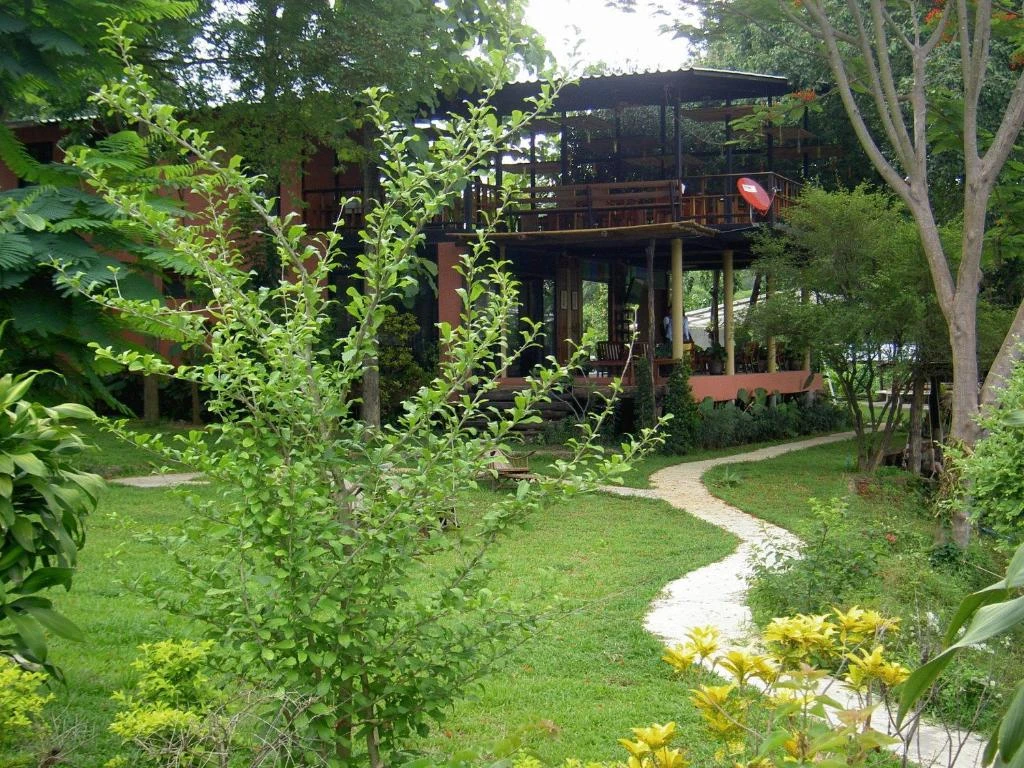 Boutique Raft Resort