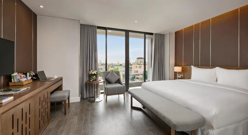 AVORA Boutique Hotel