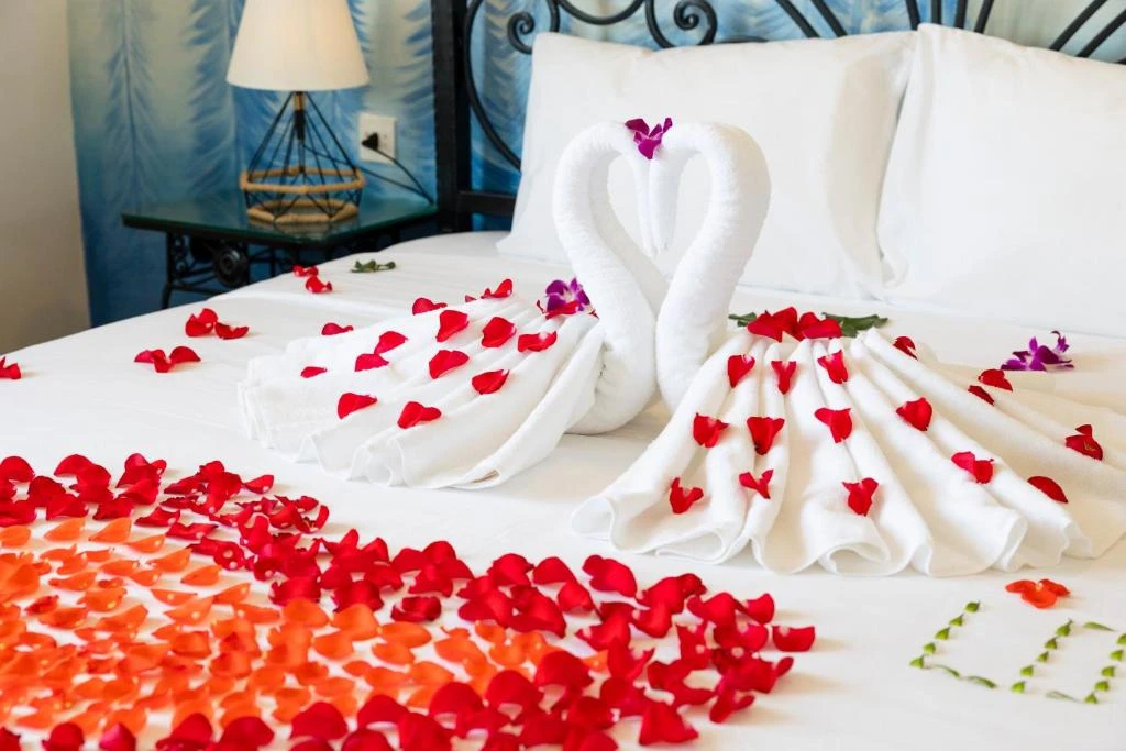 Azura Gold Hotel and Apartment