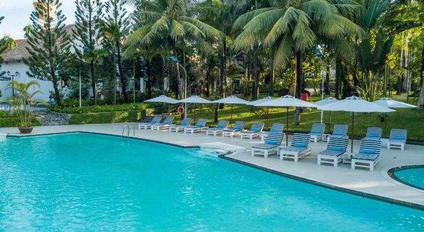 L'Azure Resort and Spa