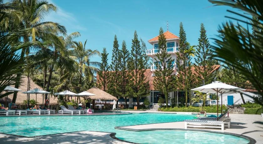 L'Azure Resort and Spa