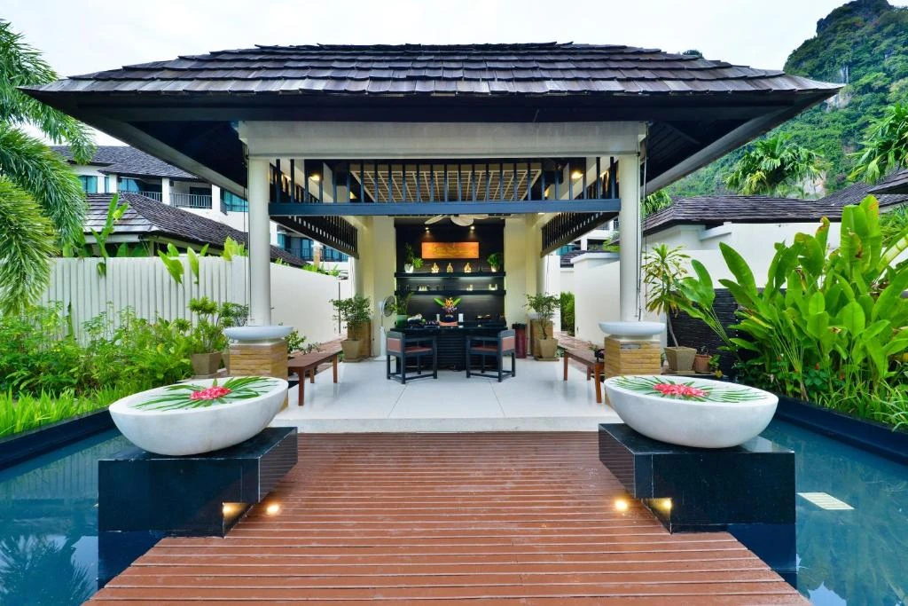 Bhu Nga Thani Resort