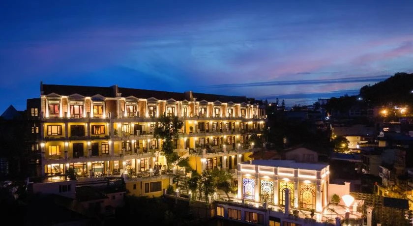 Cat Cat Galerie d'Art