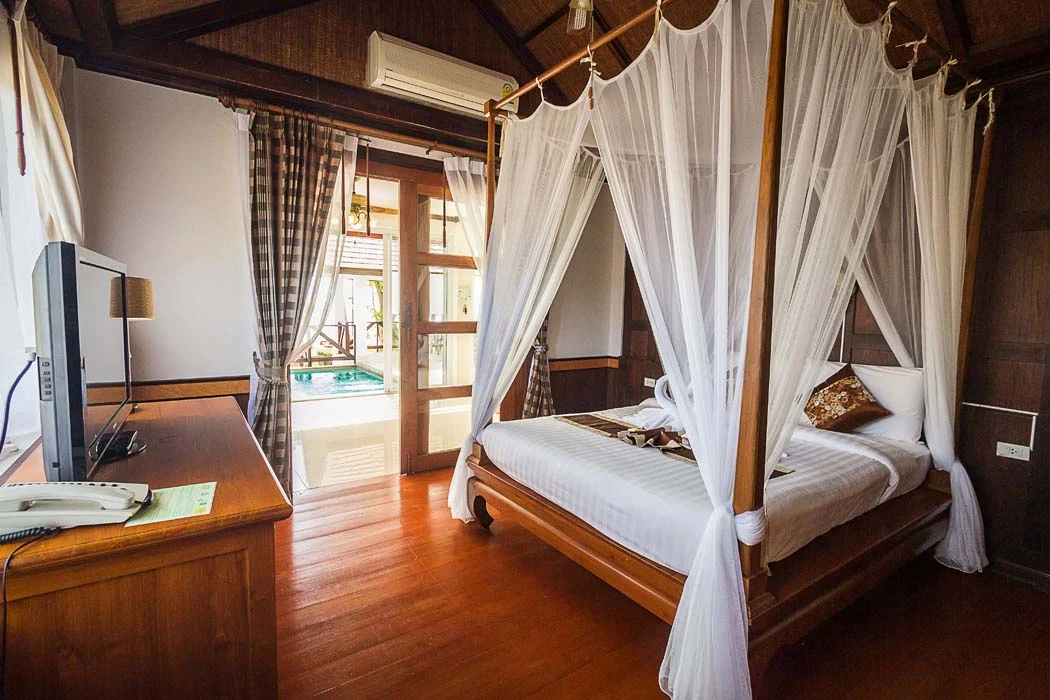 Cocopalm Beach Resort