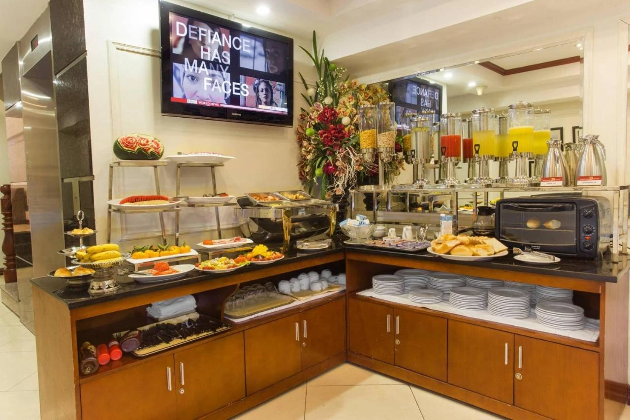 Golden Legend Palace Hotel