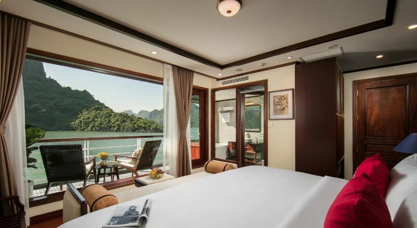 Heritage Cruises Cat Ba Archipelago