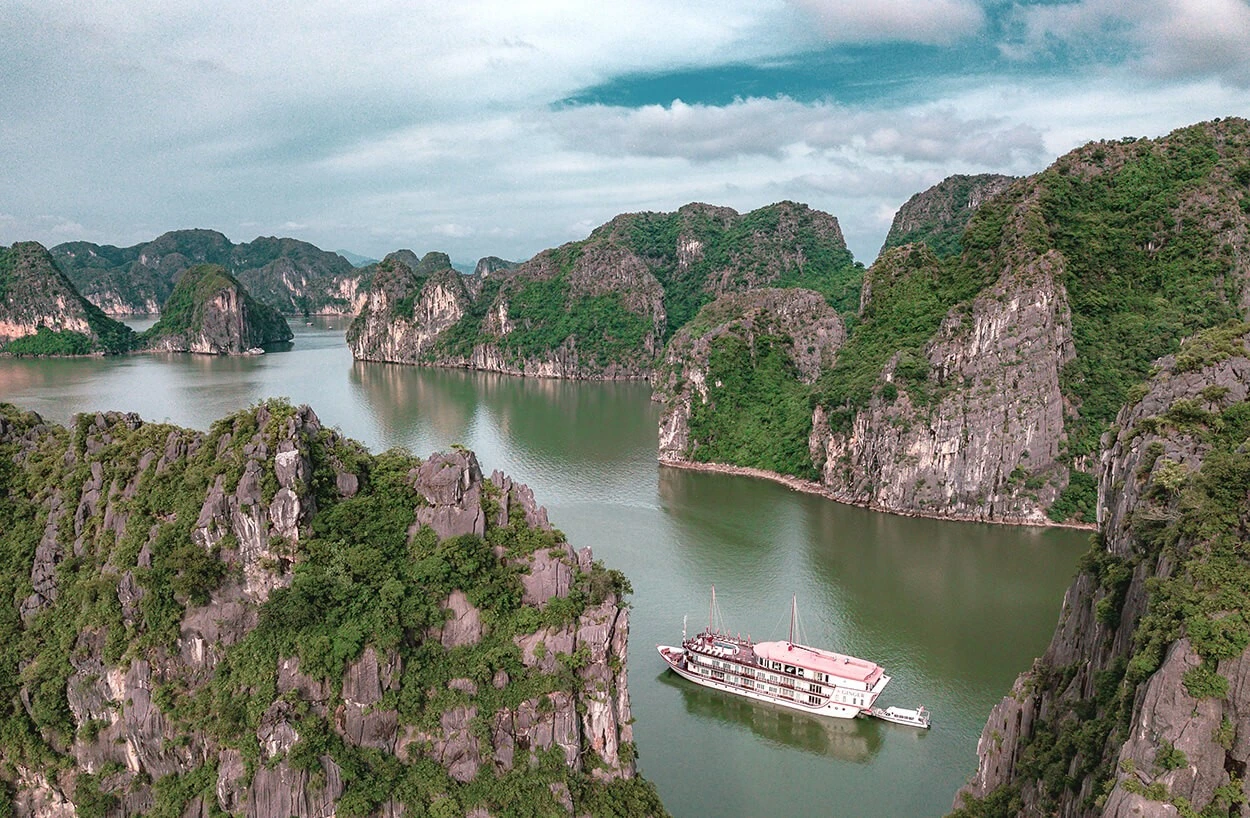 Heritage Line GINGER Cruise