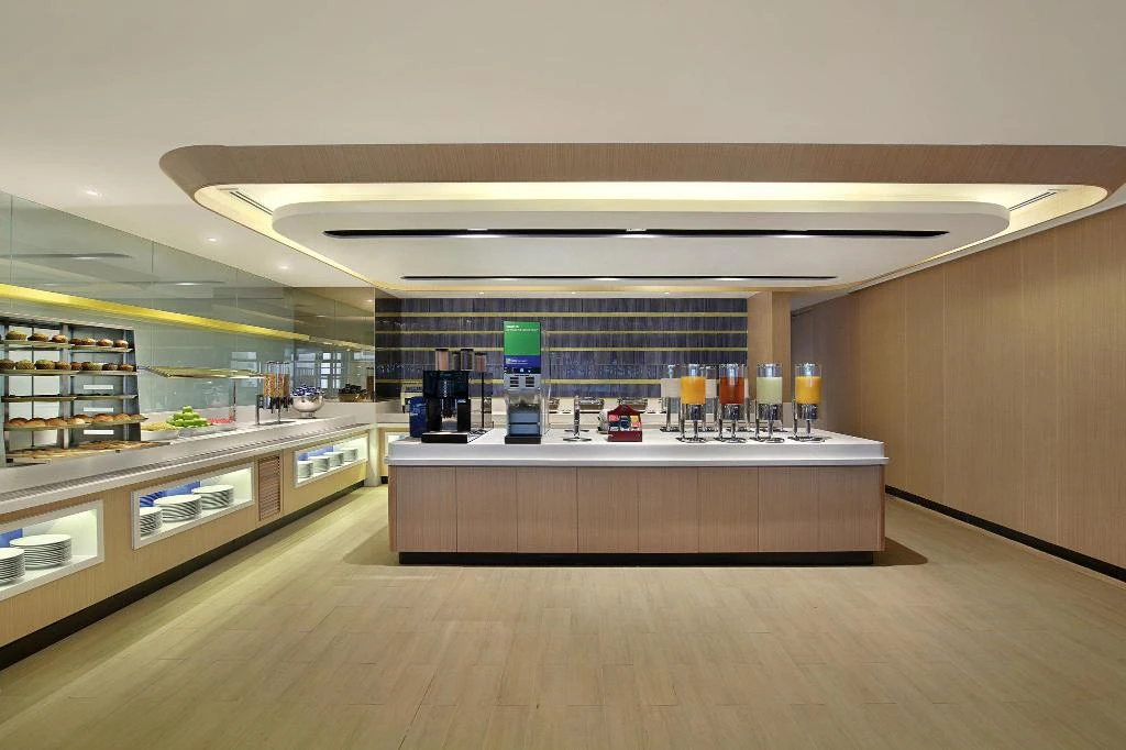 Holiday Inn Express Hotel