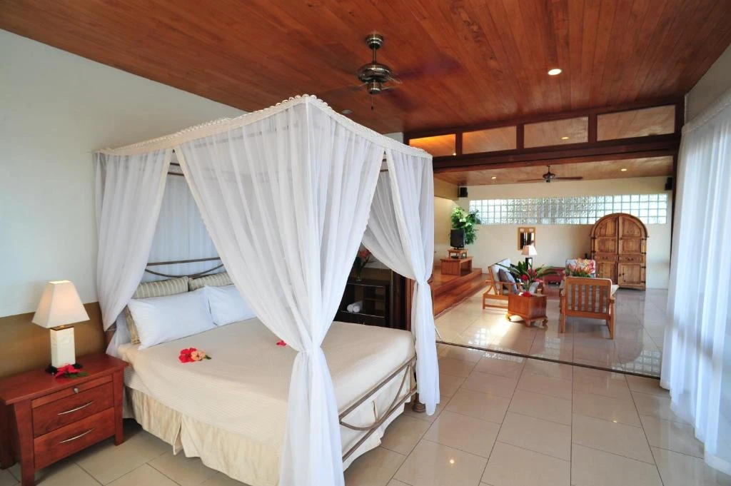 Islanda Hideaway Resort