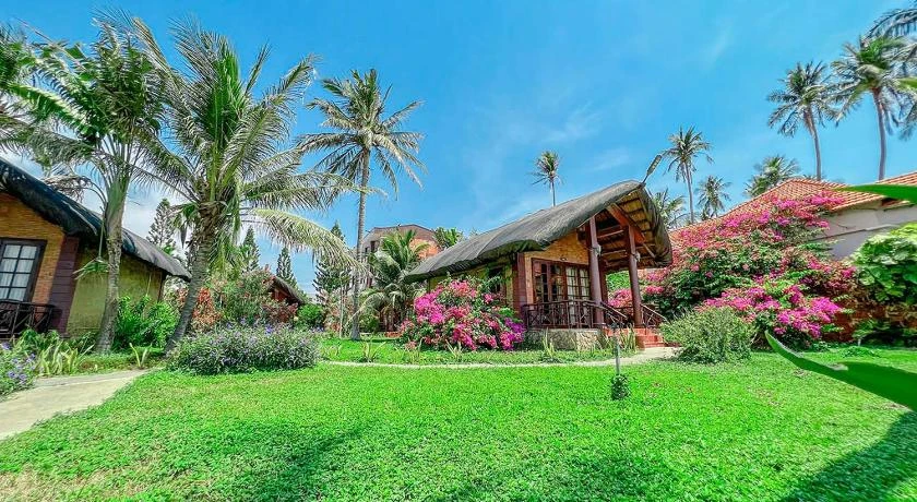 Little Muine Cottages Resort