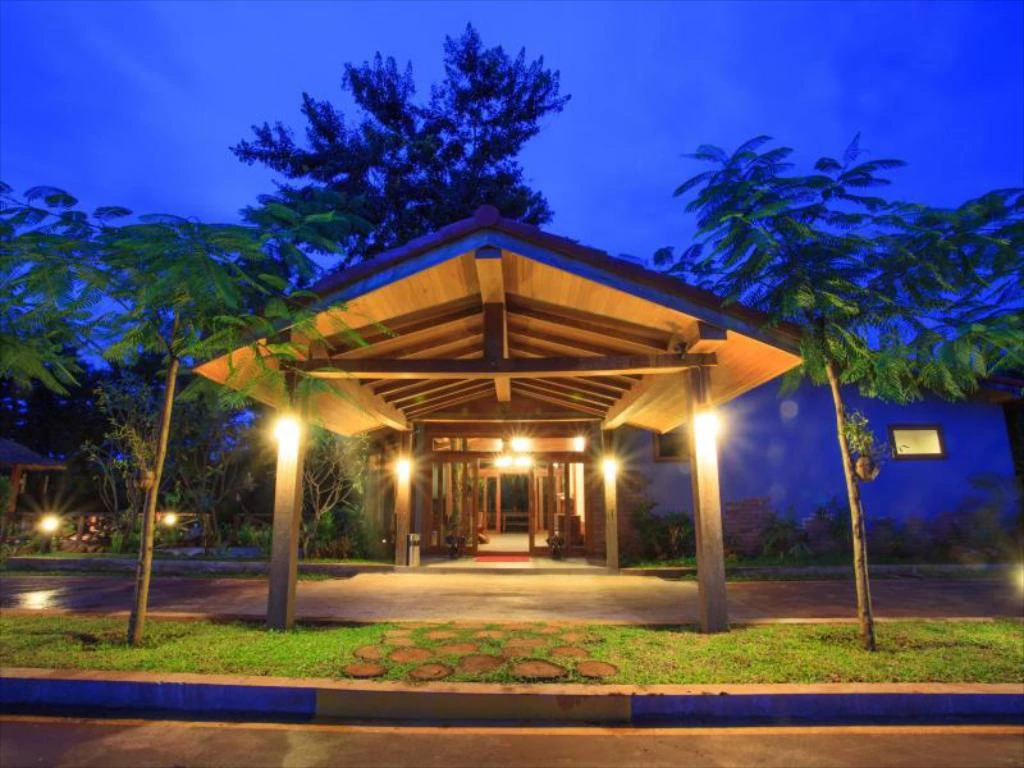 Mayura Hill Hotel & Resort