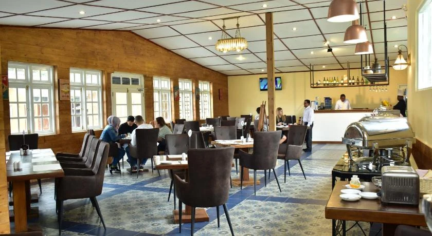 Mirage Kings Cottege