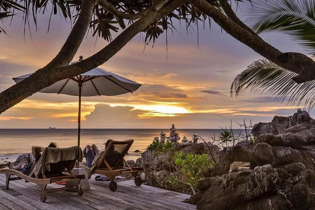 Moonlight Exotic Bay