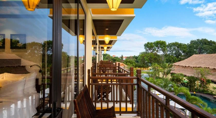 Mulberry Collection Silk Village