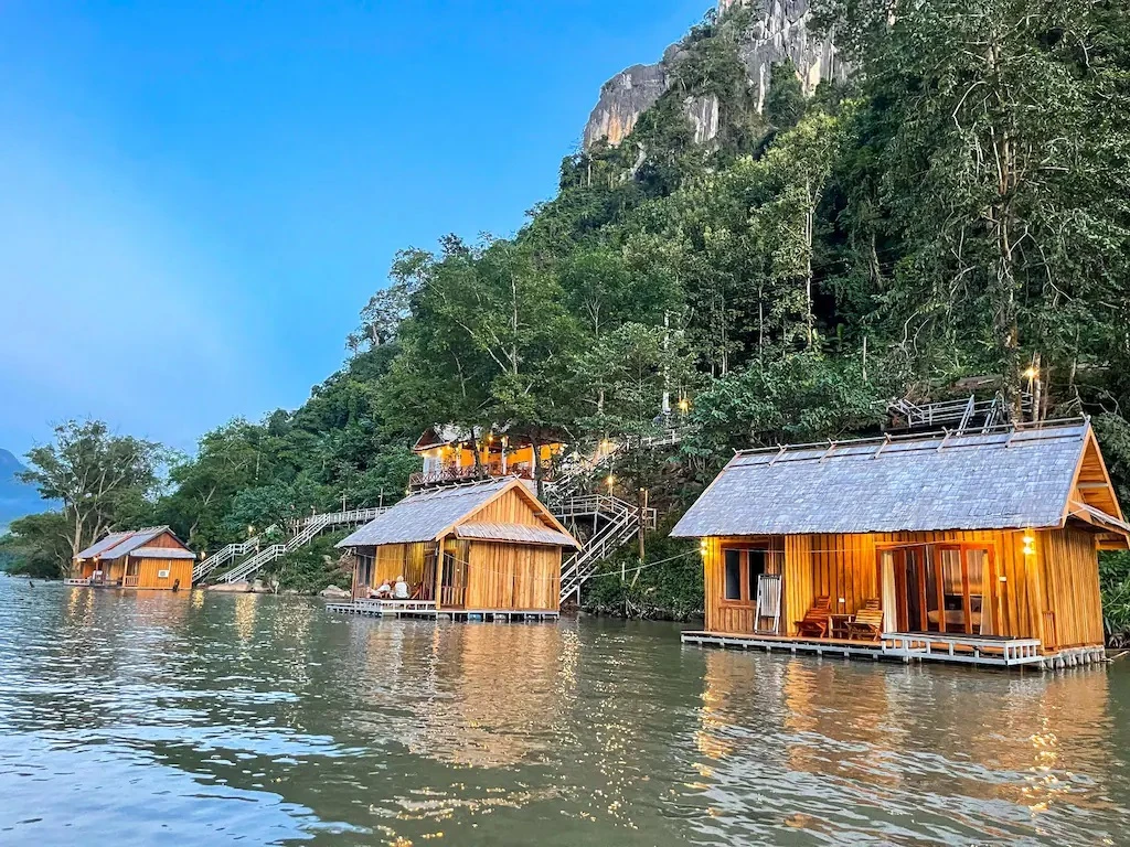 Nongkhiaw the float house