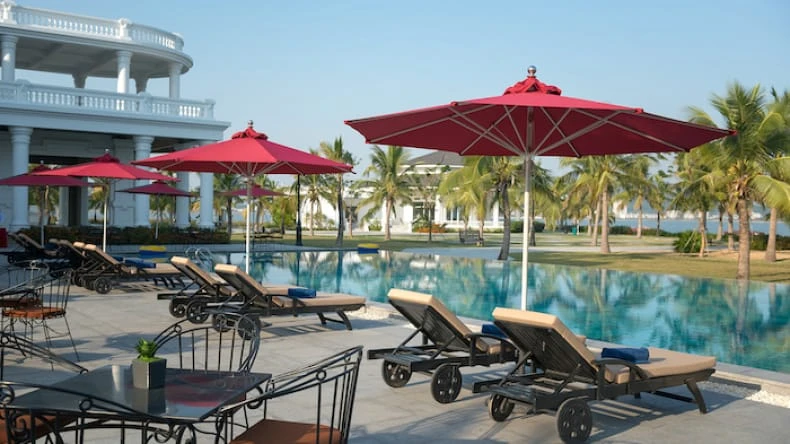 Paradise Suites Halong hotel