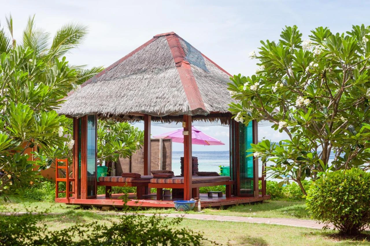 Phi Phi Erawan Palms