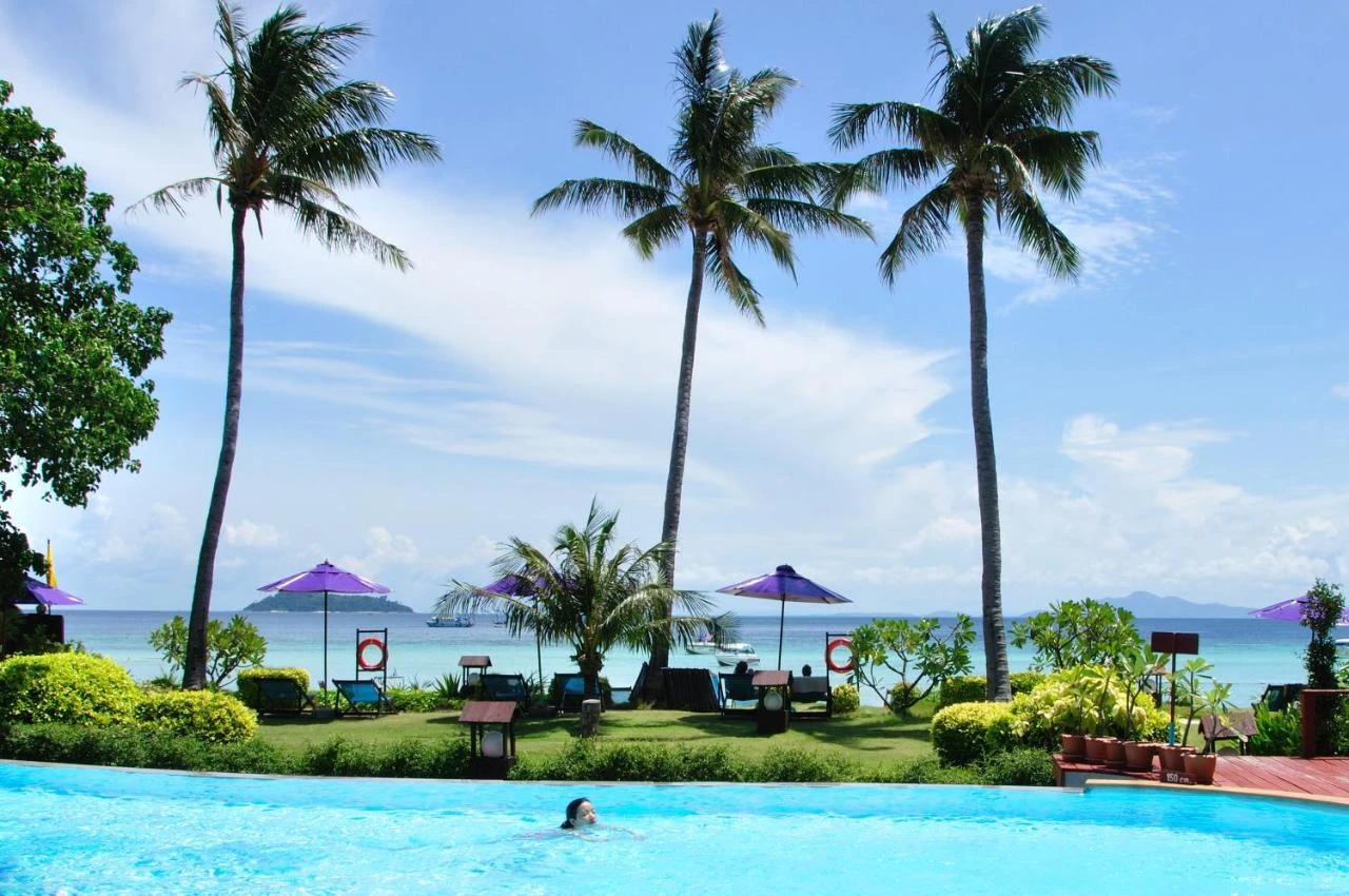 Phi Phi Erawan Palms