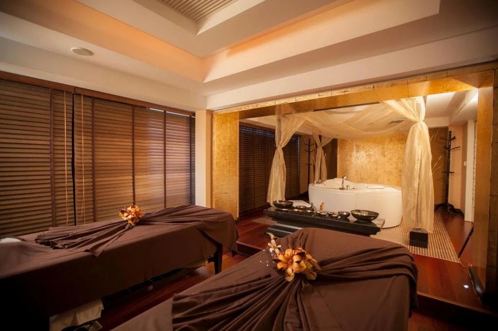 Ramada Plaza Menam Riverside