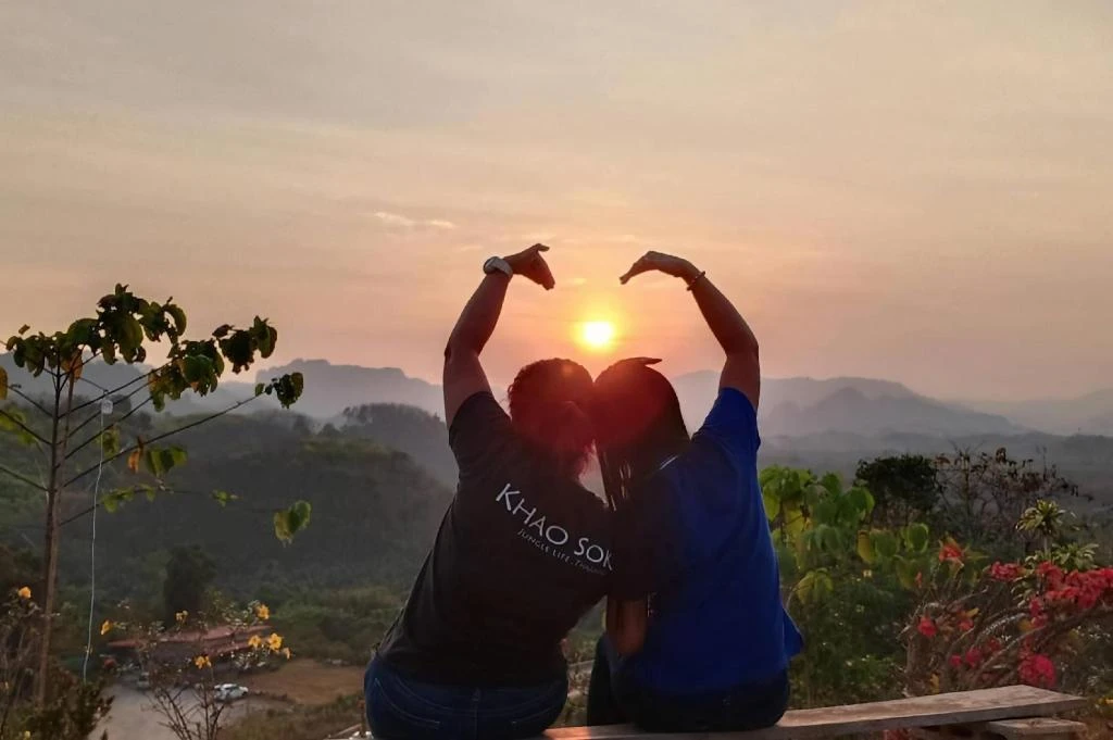 Khao Sok Riverside Cottages