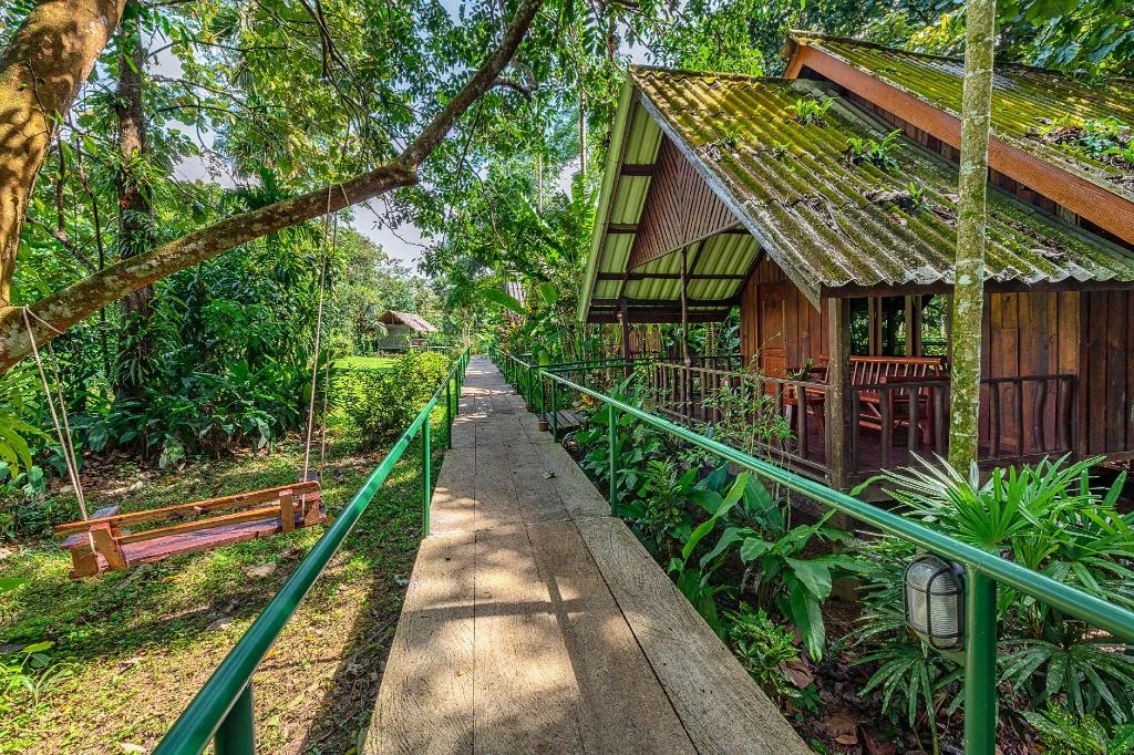 Khao Sok Riverside Cottages