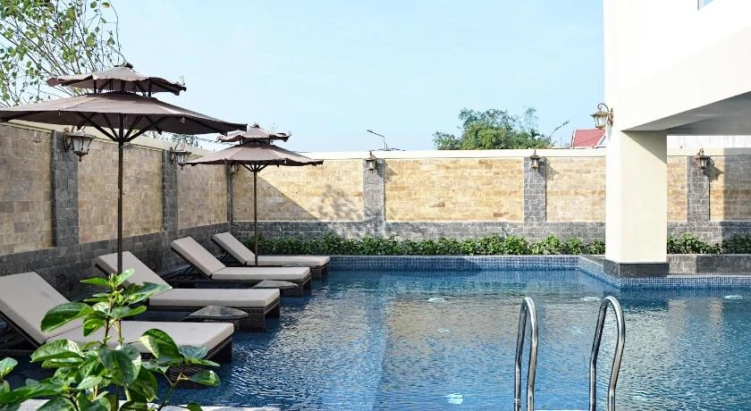 Royal Riverside Hoi An Hotel