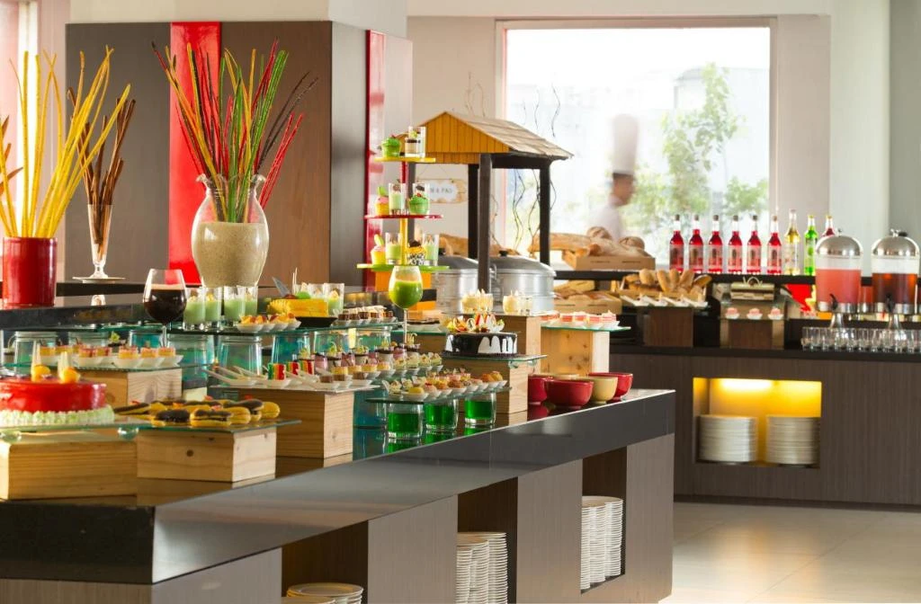 Santika Premiere Dyandra Hotel