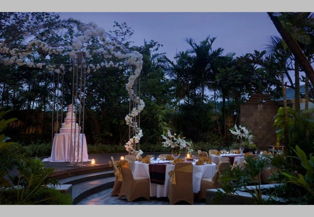 Santika Premiere Hotel