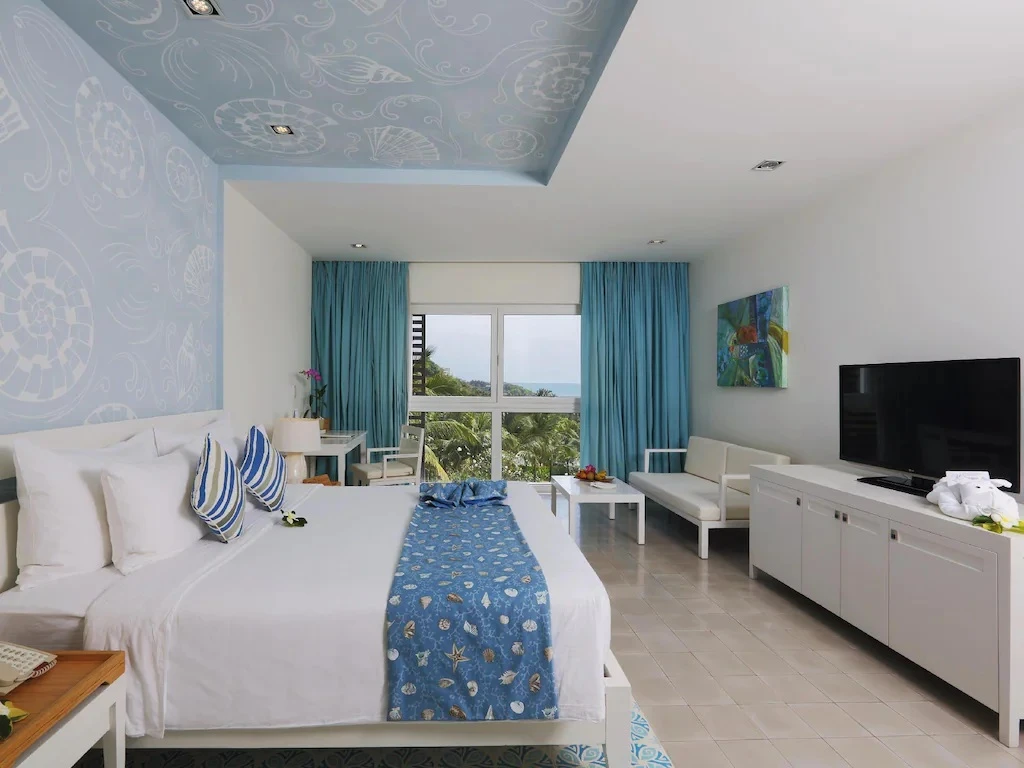 The Cliff Resort and Residences