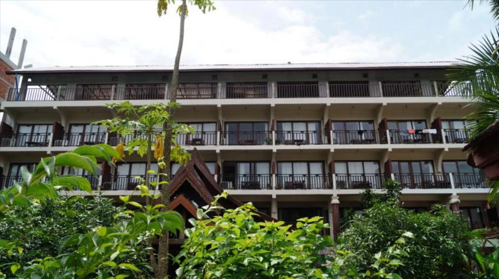 The Elephant Crossing Hotel