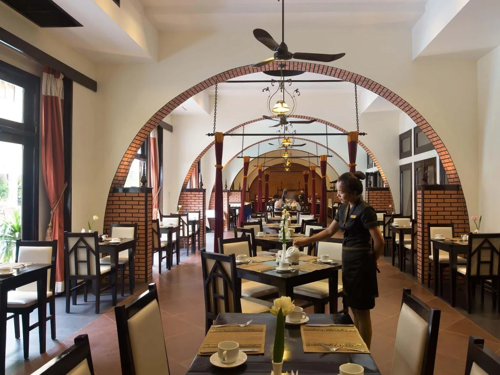 Treasure Oasis Hotel