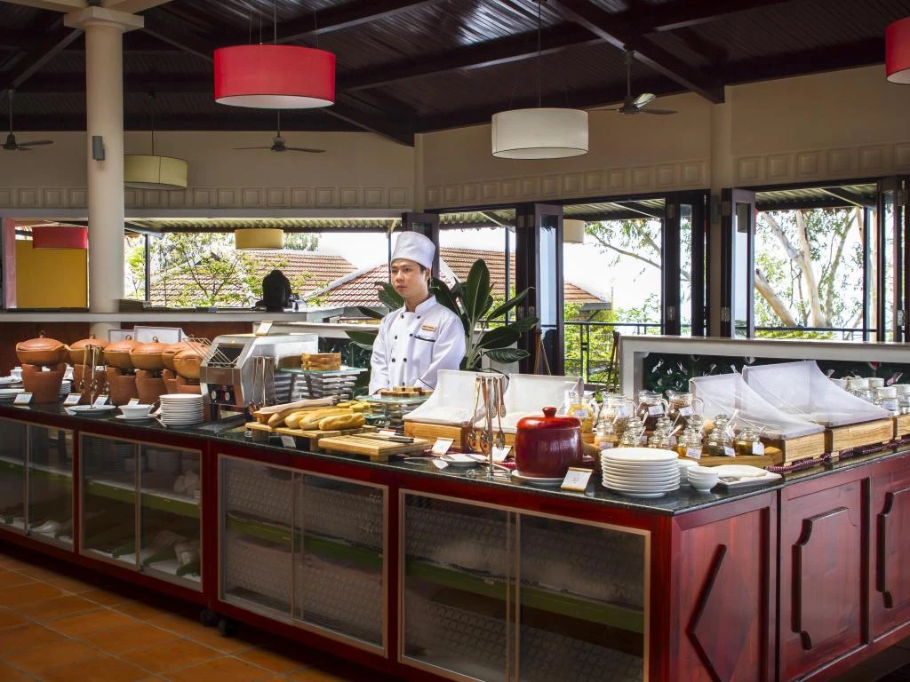 Victoria Nui Sam Lodge