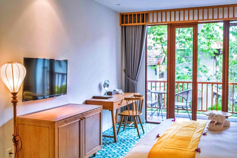 Vinh Hung Old Town Hotel