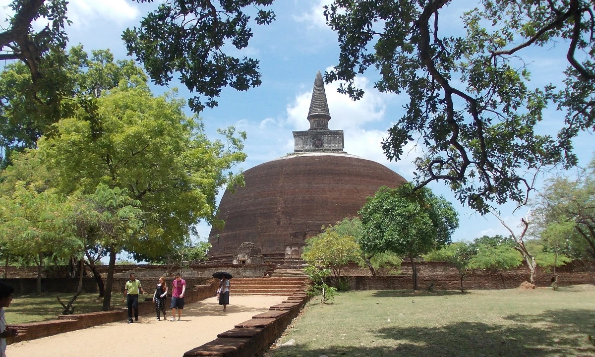 Auf den Spuren singalesischer Könige und Mythen