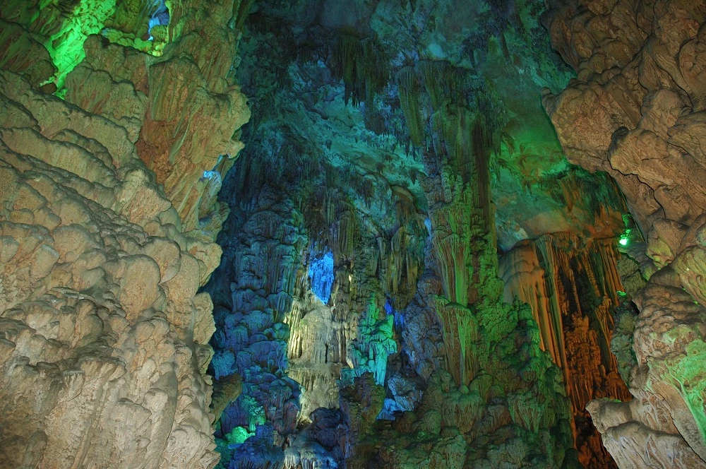 Erkundung der “Dark Cave” am Nachmittag