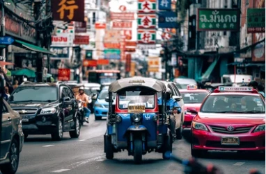 Die Metropole Bangkok in Eigenregie erkunden
