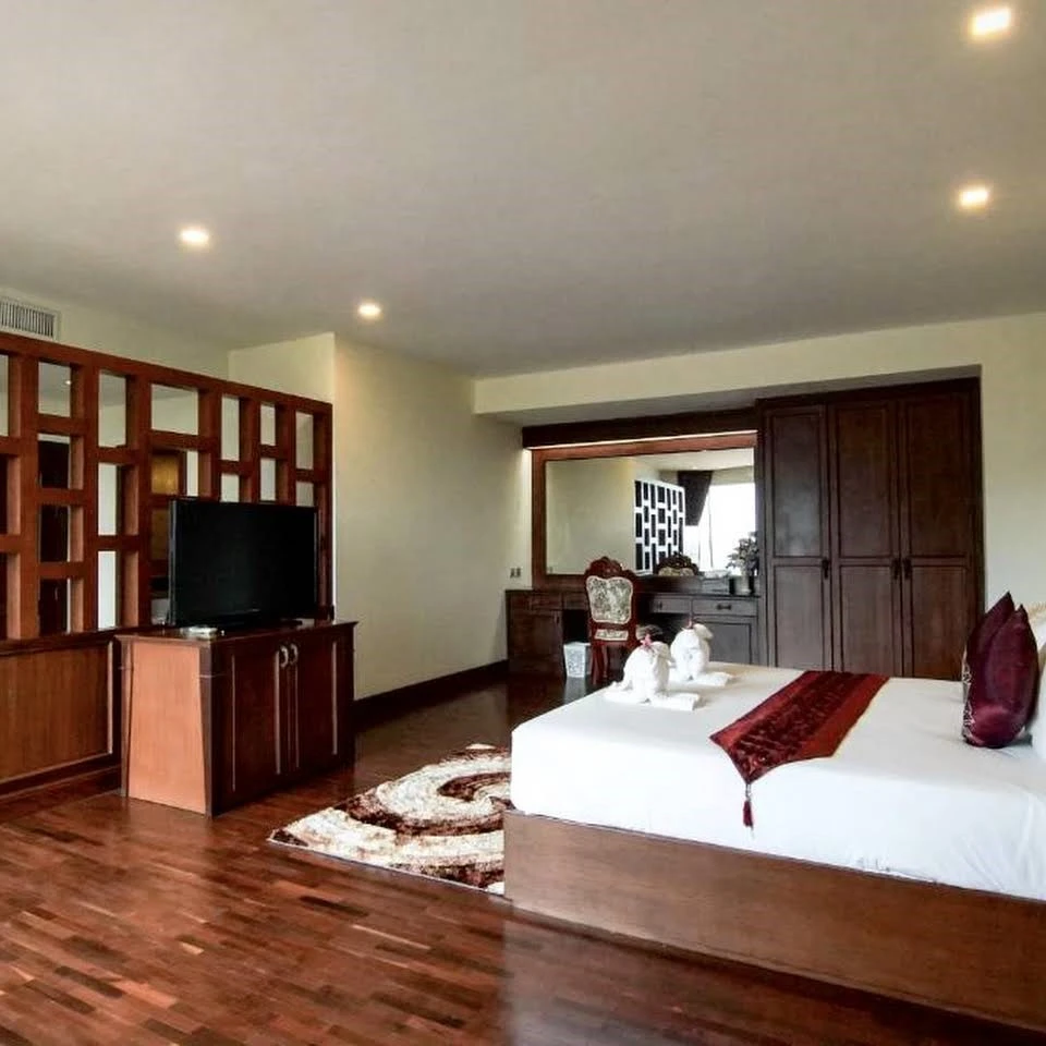 Arawan Riverside Hotel