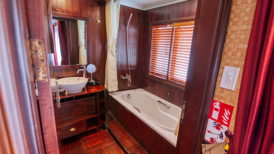 Bhaya Legend Cruises