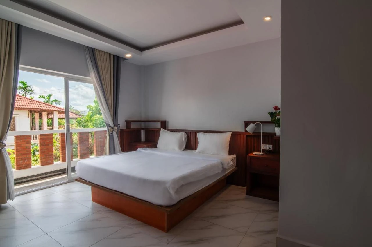 Golden Sanctuary Boutique Hotel