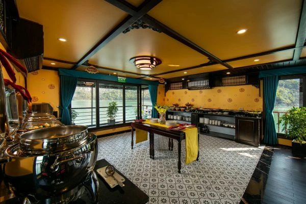 Nostalgia Cruises Ha Long