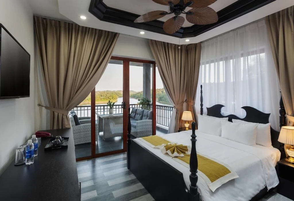 Phong Nha Lake House Resort