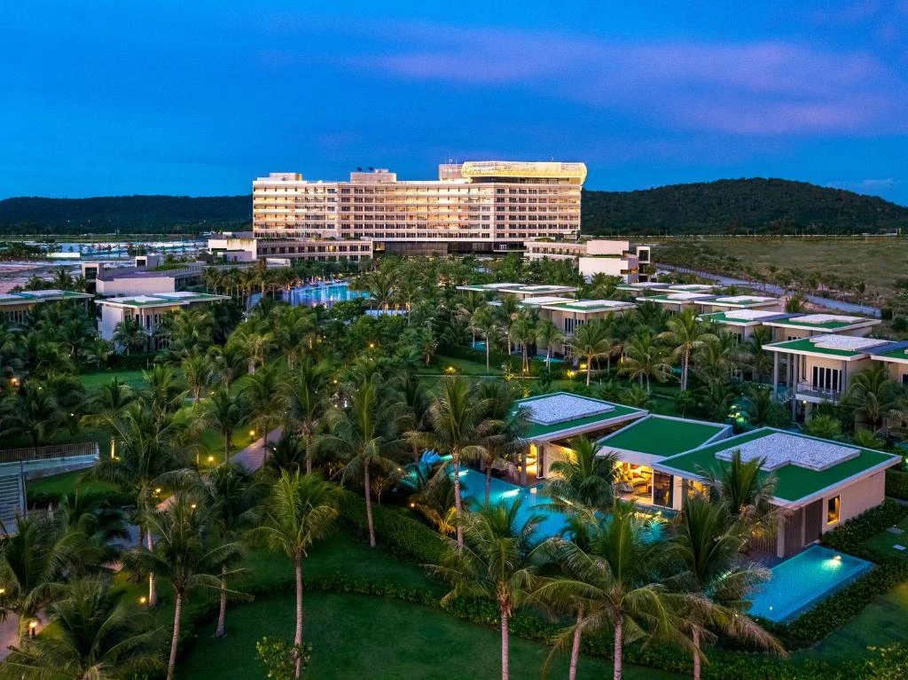 Pullman Phu Quoc Beach Resort